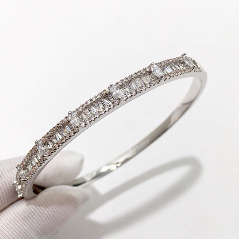 European and American minimalist fashion single-row marquee glossy snap bang bracelet, three colors for personality, trendy and elegant, internet-famous bracelet for women
