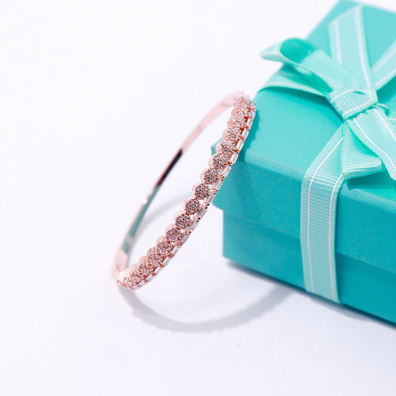 Simple fashion party shining diamond-encrusted zircon smooth snap buckle bracelet six-diamond small flower splicing rectangular diamond bracelet