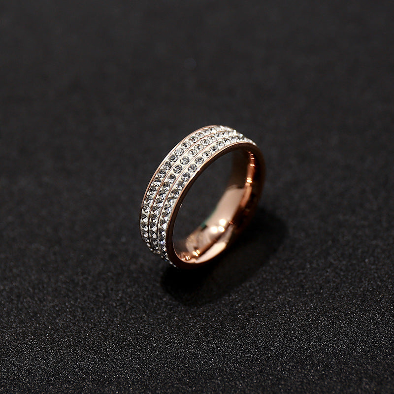 Fashion titanium steel jewelry, exquisite shining three rows of non-fading rings, the same index finger ring for men and women