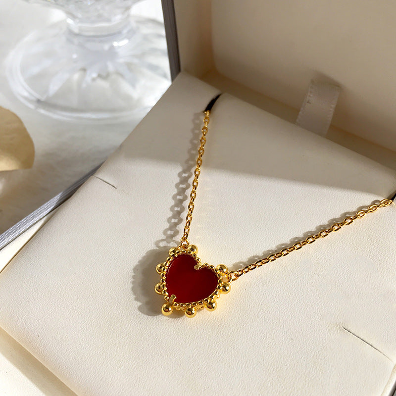 Simple and sweet bead edge love heart-shaped peach heart shell agate malachite necklace, natural stone collarbone chain