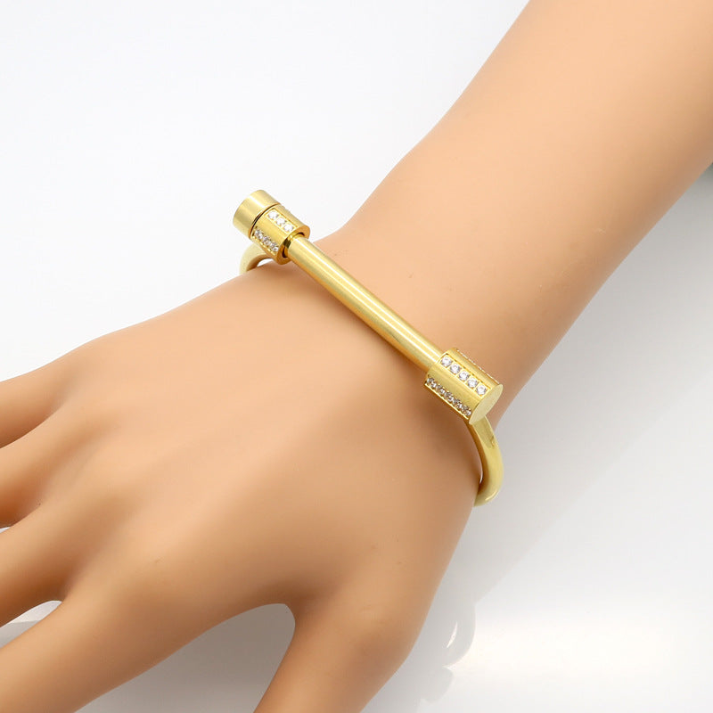 New titanium steel D-shaped horseshoe buckle diamond-encrusted gold-plated bracelet female screw stainless steel jewelry zircon couple bracelet