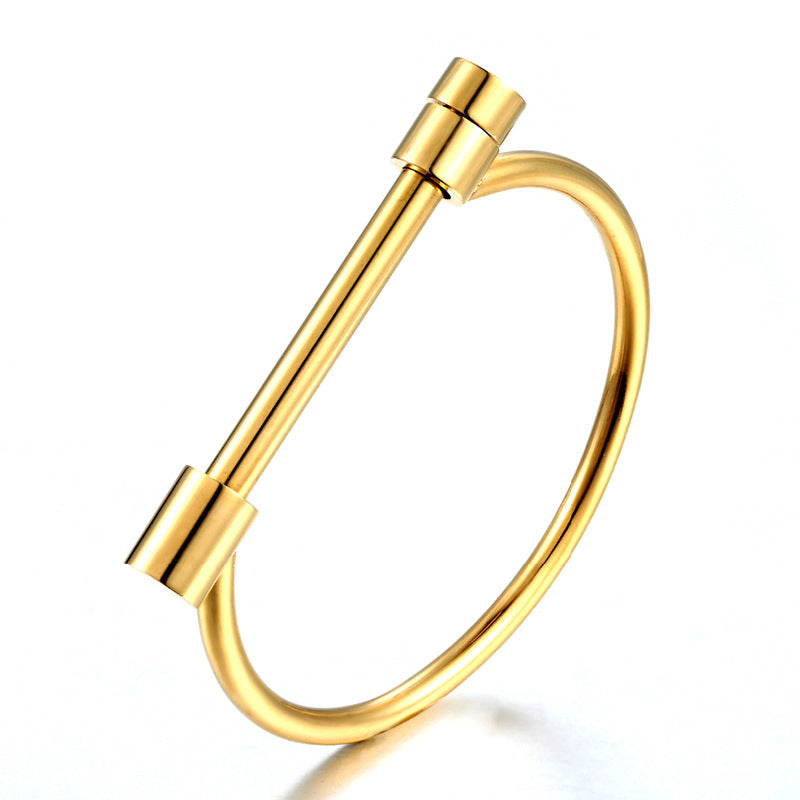 European personality tide explosion titanium steel horseshoe vacuum plated gold bracelet D word horseshoe buckle stainless steel bracelet street shot mixed batch