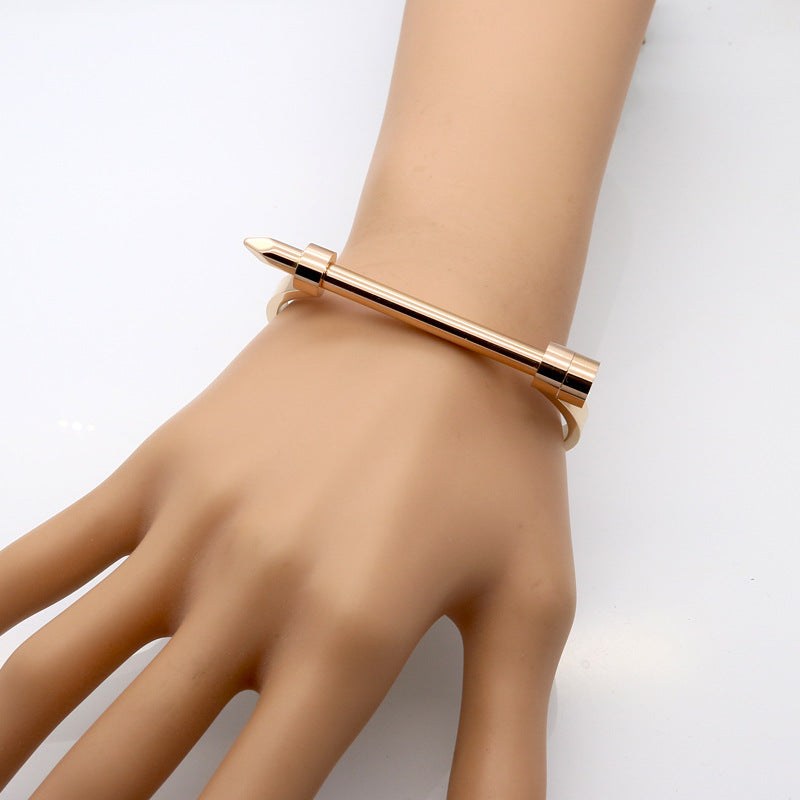 Popular hot-selling fashionable stainless steel U-shaped nail screw bracelet, personalized titanium steel bracelet