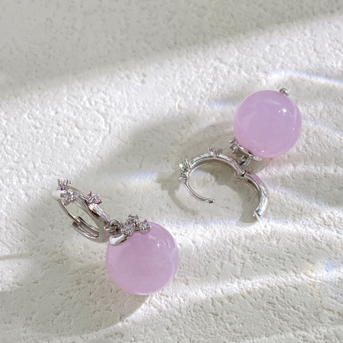 Brushed ring with small diamond chalcedony earrings, new retro new Chinese violet crystal bead earrings.