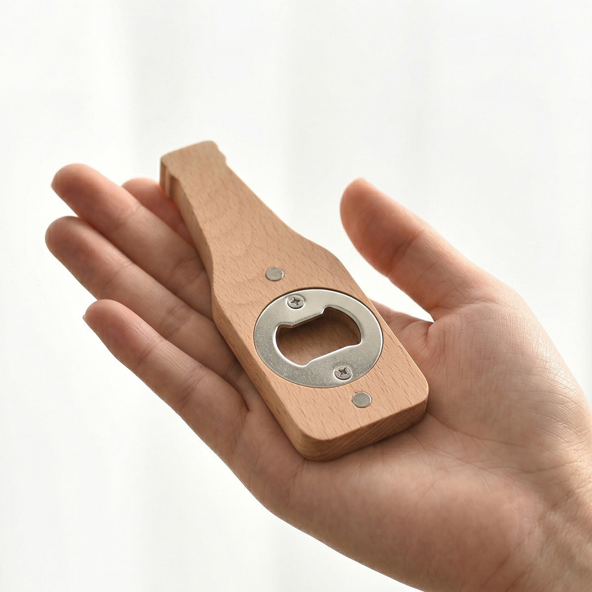 Beer bottle opener beech bottle start-up restaurant restaurant tavern bottle opener with magnetically absorbing refrigerator sticker