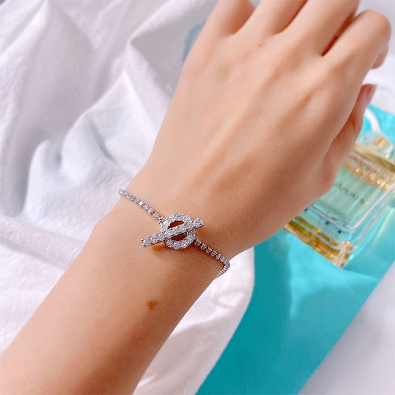 Light luxury sparkling zircon full diamond personalized buckle necklace